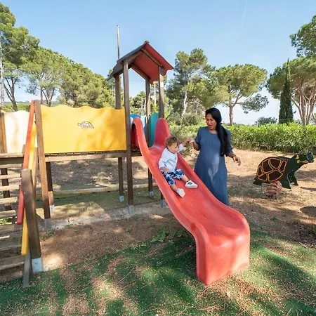 Ξενοδοχείο με διαμερίσματα Le Grazie Est 3*