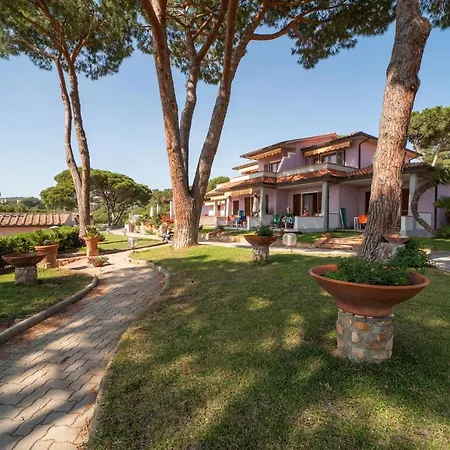 Apart Otel Le Grazie Est 3*