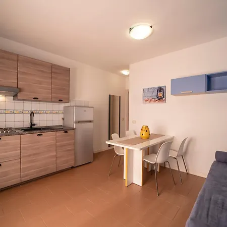 Apart Otel Le Grazie Est 3*